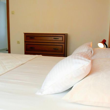 Miramar Apartments Banjol المظهر الخارجي الصورة