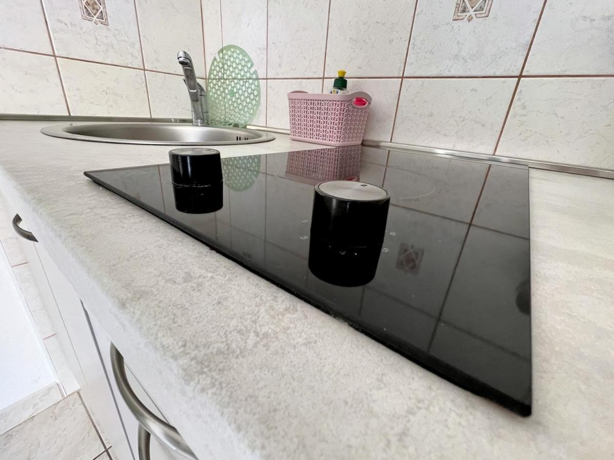 Miramar Apartments Banjol المظهر الخارجي الصورة
