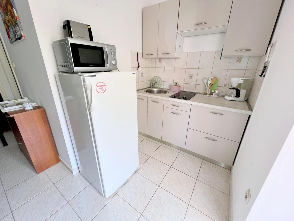 Miramar Apartments Banjol المظهر الخارجي الصورة