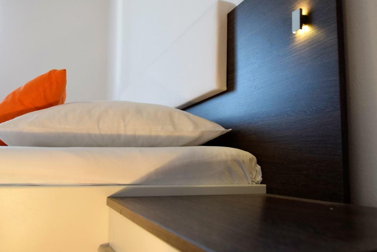 Miramar Apartments Banjol المظهر الخارجي الصورة
