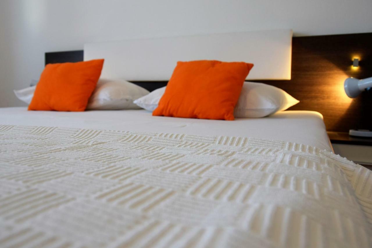 Miramar Apartments Banjol المظهر الخارجي الصورة