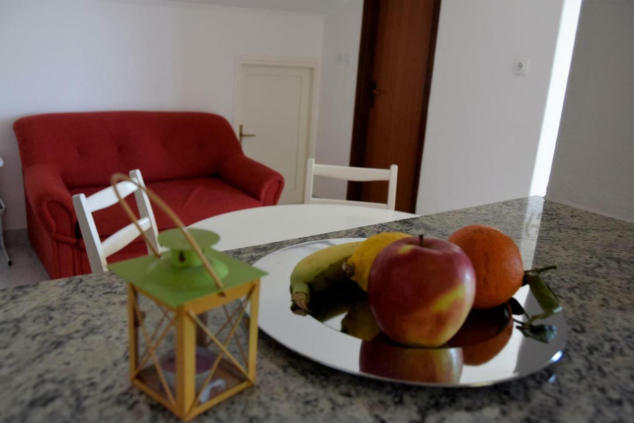Miramar Apartments Banjol المظهر الخارجي الصورة