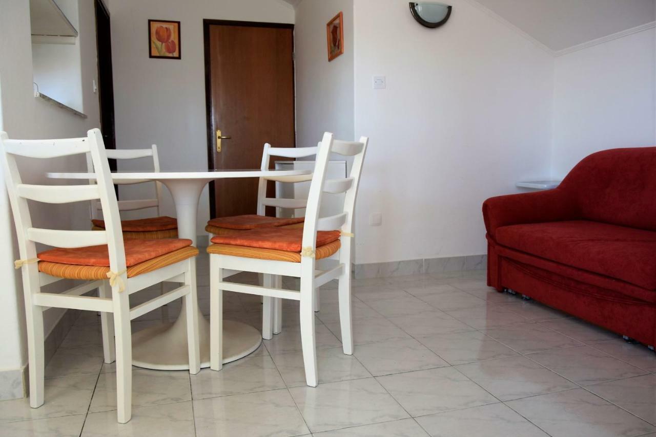Miramar Apartments Banjol المظهر الخارجي الصورة