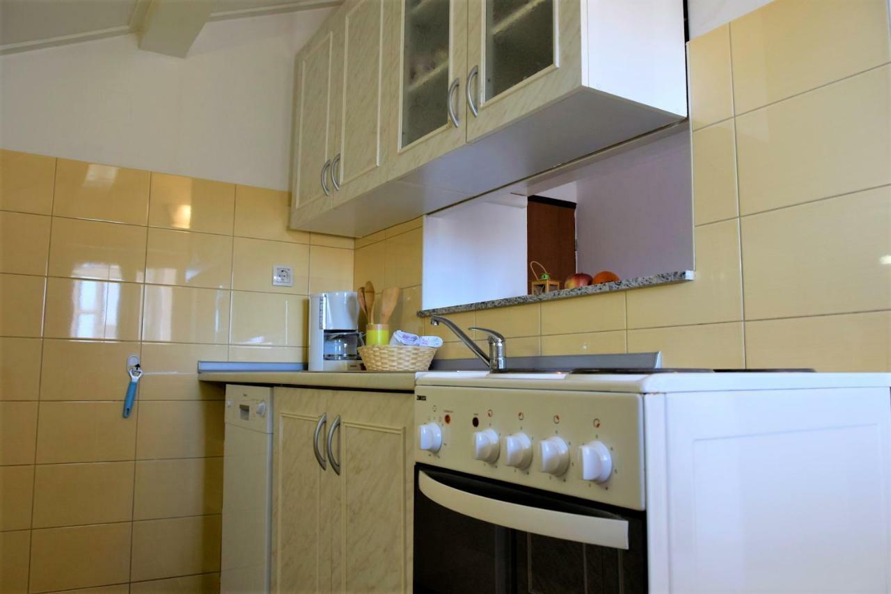 Miramar Apartments Banjol المظهر الخارجي الصورة