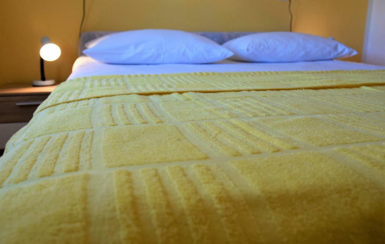Miramar Apartments Banjol المظهر الخارجي الصورة